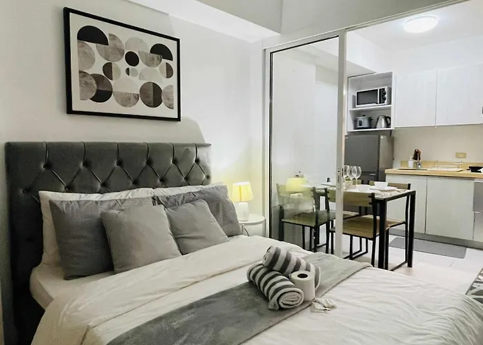 B&t Azure Staycation - Parañaque Manila