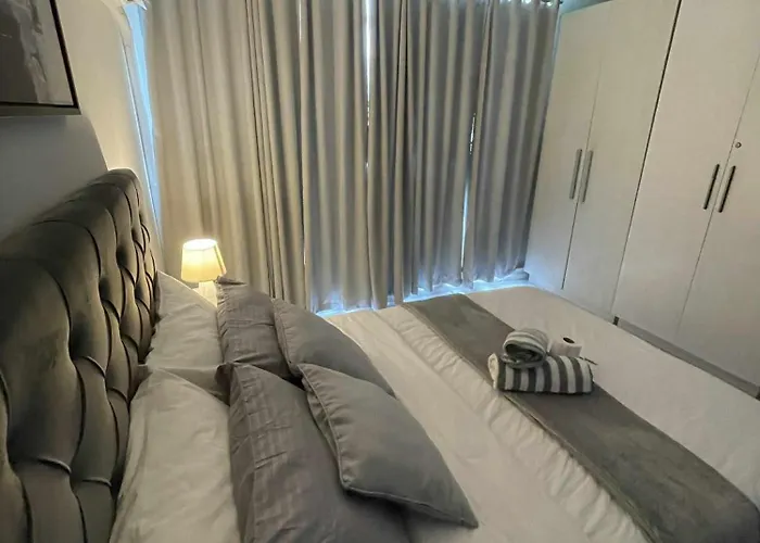 B&t Azure Staycation - Parañaque Hotel Manila