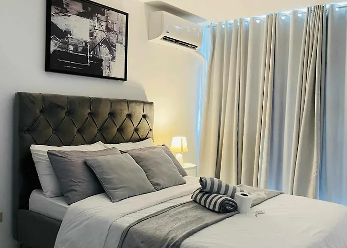 B&t Azure Staycation - Parañaque * Manila