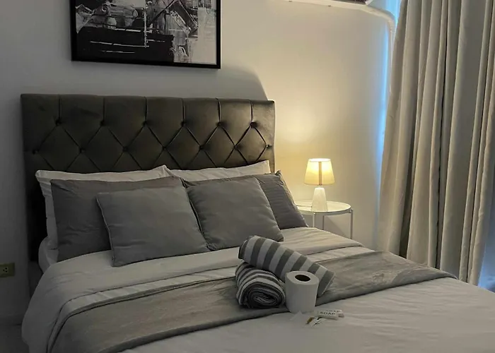 B&t Azure Staycation - Parañaque * Manila
